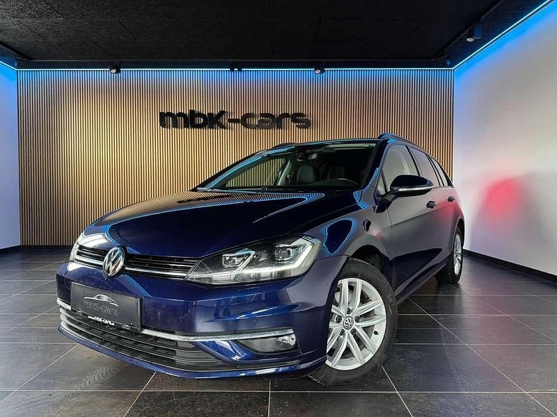Gebraucht VW Golf VII Comfortline 116 PS (85 kW) 2018 Blau Kombi
