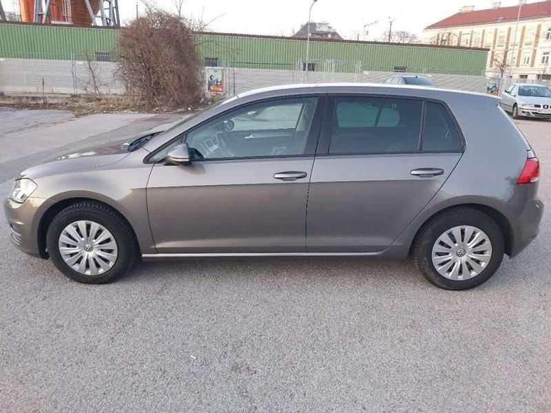 Gebraucht VW Golf VII 105 PS (77 kW) 2015 Grau Limousine
