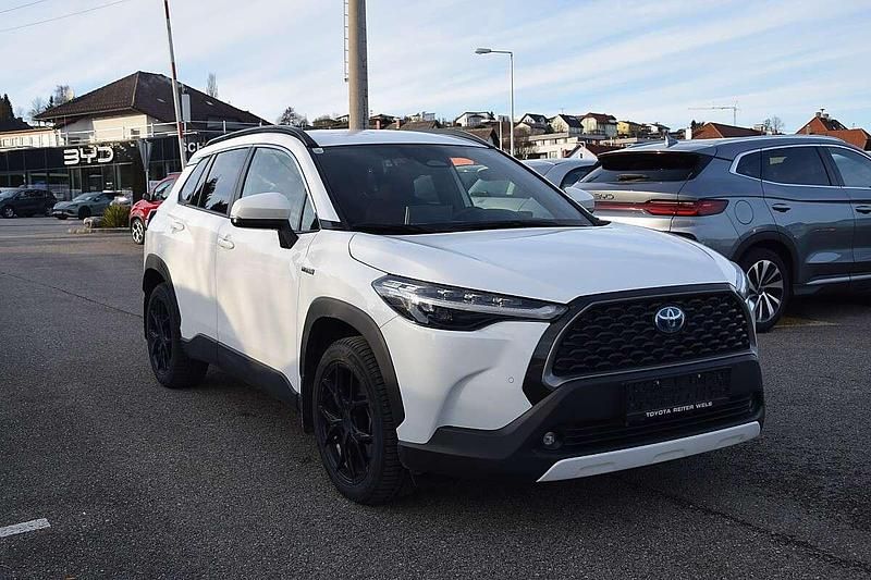 Gebraucht Toyota Corolla Active 171 PS (125 kW) 2023 Weiß Limousine