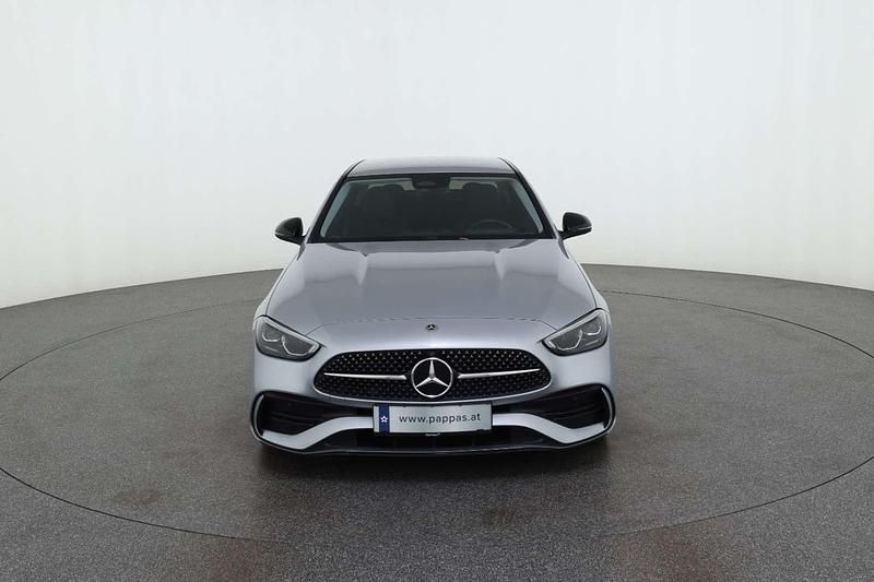 Gebraucht Mercedes C200 163 PS (119 kW) 2024 Silber Limousine