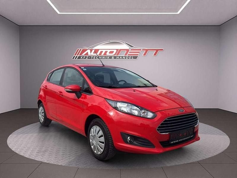 Rot Gebraucht 2014 Ford Fiesta Trend Kleinwagen | € 7.499 (Fairer Preis) - Bild 1/4