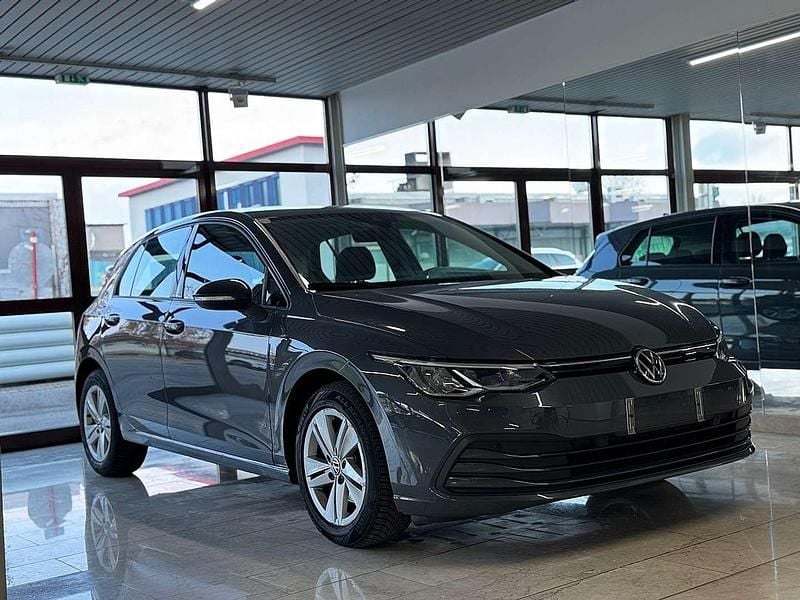 Gebraucht VW Golf VIII 116 PS (85 kW) 2020 Grau Limousine