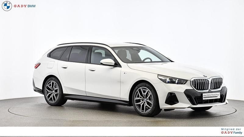 Gebraucht BMW 520 Shadowline 197 PS (144 kW) 2024 Weiß Kombi