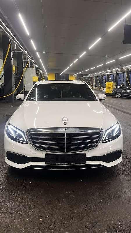 Gebraucht Mercedes E220 Exclusive 194 PS (142 kW) 2017 Weiß Limousine