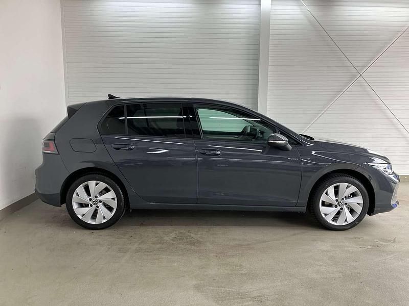 Gebraucht VW Golf VIII 150 PS (110 kW) 2025 Grau Limousine