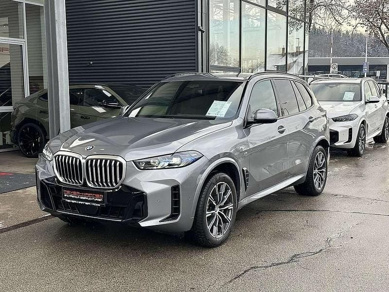 Grau Gebraucht 2025 BMW X5 M Sport SUV | € 97.990 (Guter Preis) - Bild 1/4