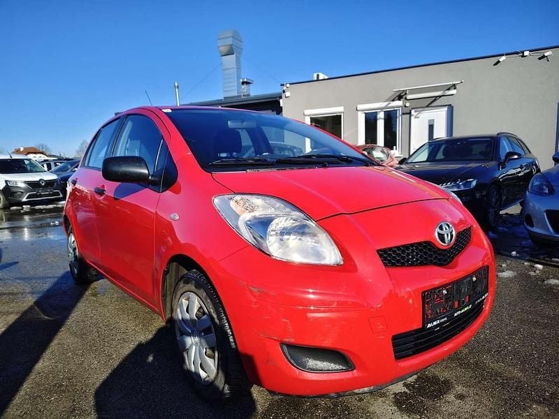 Gebraucht 2011 Toyota Yaris Luna Limousine | € 1.690 (Superpreis) - Bild 1/4