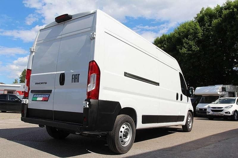 Gebraucht Fiat Ducato S 140 PS (102 kW) 2024 Weiß Van