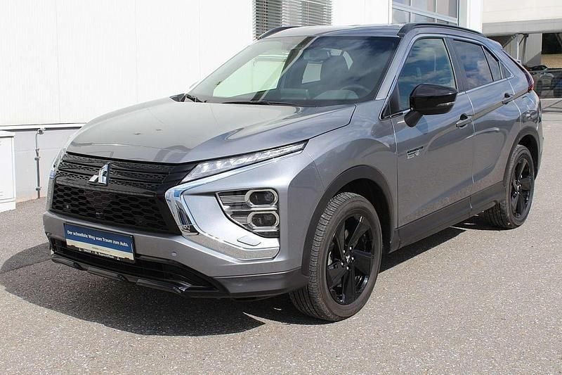 Grau Gebraucht 2024 Mitsubishi Eclipse Cross Intense+ SUV | € 29.950 - Bild 1/4