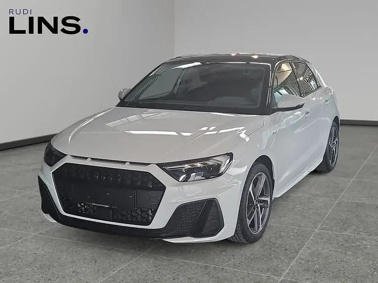 Weiss normal Gebraucht 2025 Audi A1 Sportback S-Line Kleinwagen | € 29.990 (Teuer) - Bild 1/4