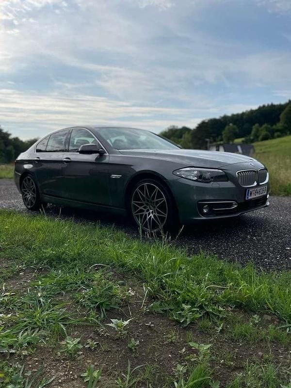 Gebraucht BMW 530 258 PS (189 kW) 2014 Grau Limousine