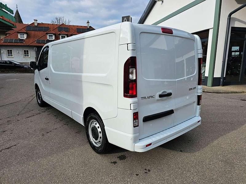 Gebraucht Renault Trafic 89 kW (122 PS) 2024 Weiß Van / Kleinbus