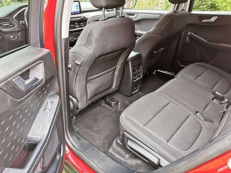 Gebraucht Ford Kuga Titanium 116 PS (85 kW) 2021 Rot SUV