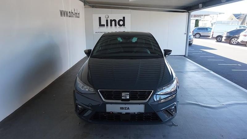 Neu Seat Ibiza FR 95 PS (69 kW) 2025 Dunkelblau  normal Kleinwagen