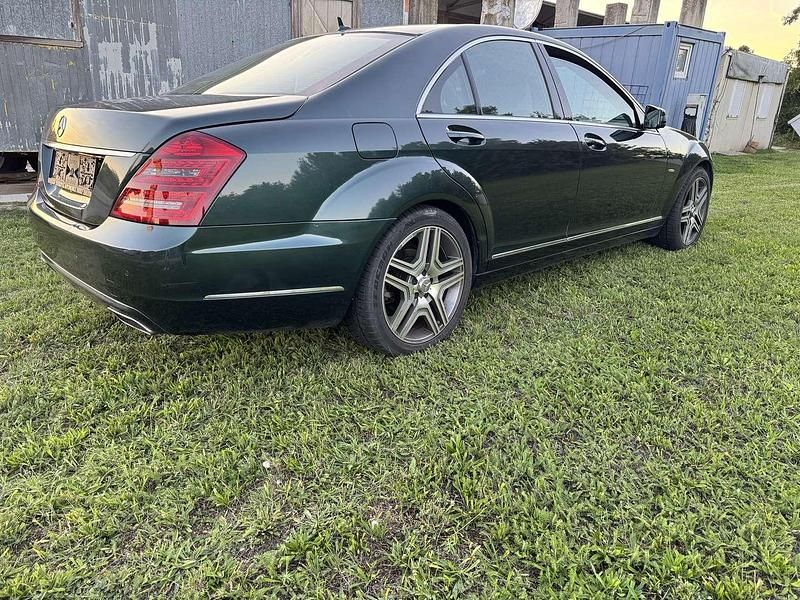 Gebraucht Mercedes S350 150 PS (110 kW) 2010 Grün Limousine