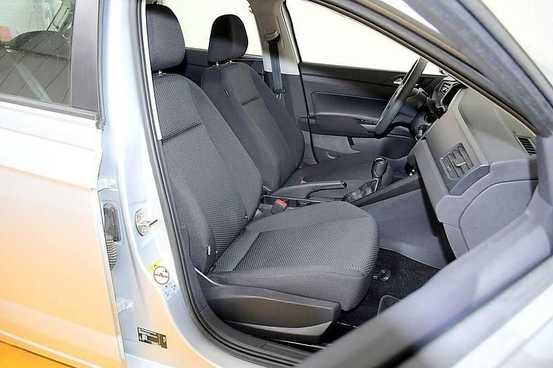 Gebraucht VW Polo 95 PS (69 kW) 2022 Silber Kleinwagen