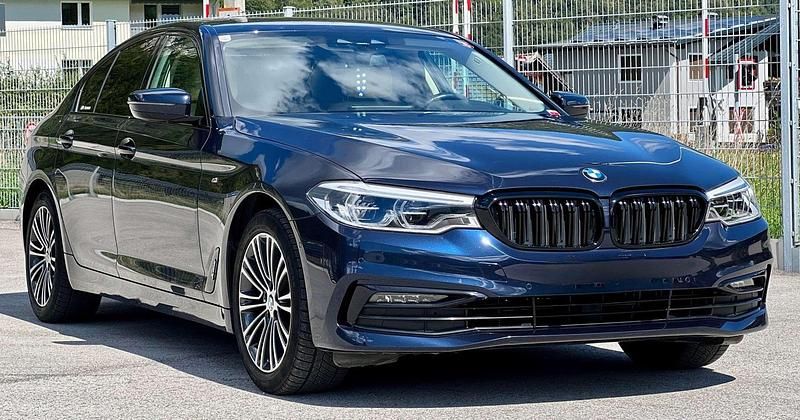 Blau Gebraucht 2019 BMW 520 Sport Line Limousine | € 35.500 (Fairer Preis) - Bild 1/4