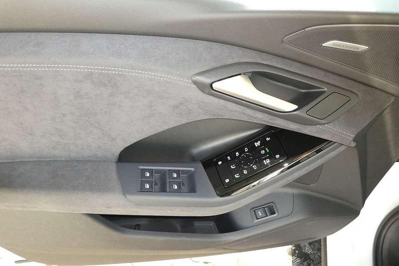 Gebraucht Audi Q6 e-tron Ambiente 284 kW (387 PS) 2024 Weiss  metallic SUV