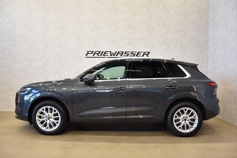 Gebraucht Audi Q3 150 PS (110 kW) 2026 Dunkelgrau  metallic SUV