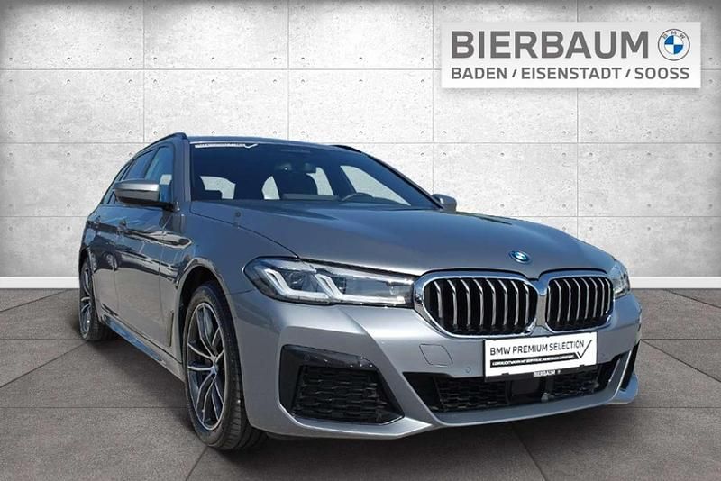 Grau Gebraucht 2022 BMW 530e Efficient Dynamics Kombi | € 43.940 (Etwas zu teuer) - Bild 1/4
