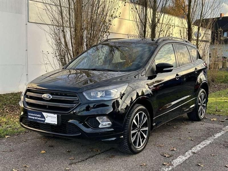 Gebraucht Ford Kuga ST-Line 120 PS (88 kW) 2019 Schwarz SUV