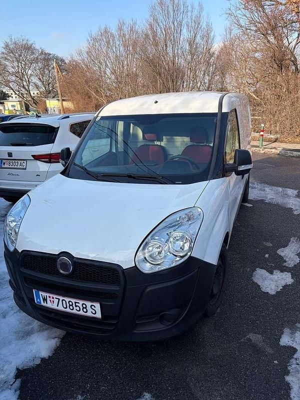 Gebraucht Fiat Doblò 95 PS (69 kW) 2011 Weiß Van / Kleinbus