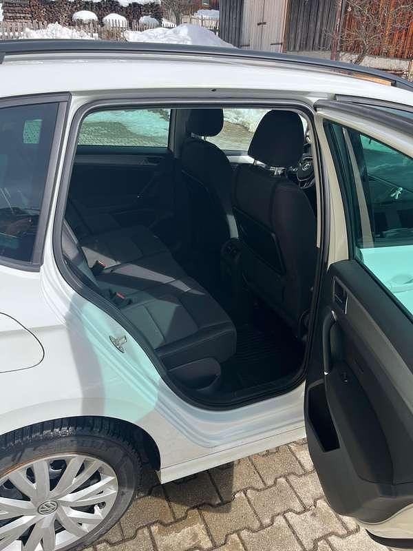 Gebraucht VW Golf VII Highline 110 PS (80 kW) 2017 Limousine