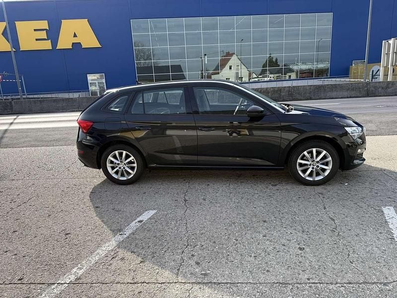 Gebraucht Skoda Scala Ambition 110 PS (80 kW) 2023 Schwarz Kleinwagen