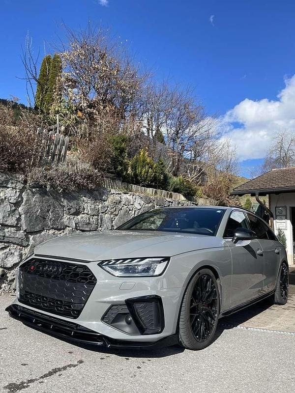 Grau Gebraucht 2020 Audi A4 Edition .1 Kombi | € 34.900 (Fairer Preis) - Bild 1/4