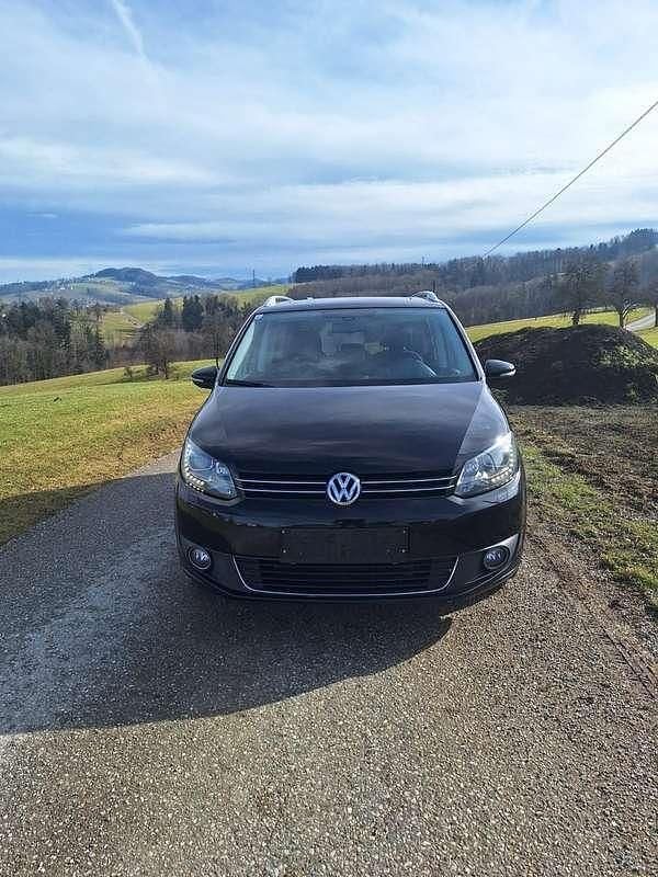Gebraucht VW Touran Highline 105 PS (77 kW) 2013 Van / Kleinbus