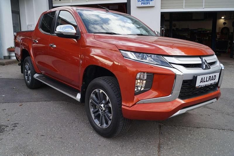 Gebraucht Mitsubishi L200 Intense 150 PS (110 kW) 2020 Orange Abholung