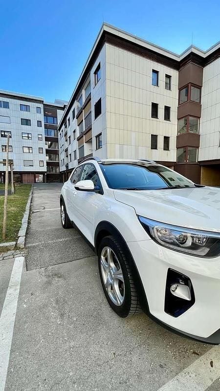 Gebraucht Kia Stonic Gold 99 PS (72 kW) 2018 Weiß SUV