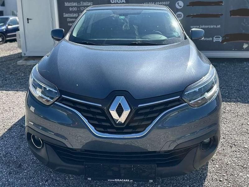 Grau Gebraucht 2016 Renault Kadjar Zen SUV | € 11.990 (Fairer Preis) - Bild 1/4