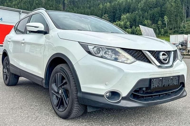 Weiß Gebraucht 2017 Nissan Qashqai Tekna SUV | € 12.990 (Fairer Preis) - Bild 1/4