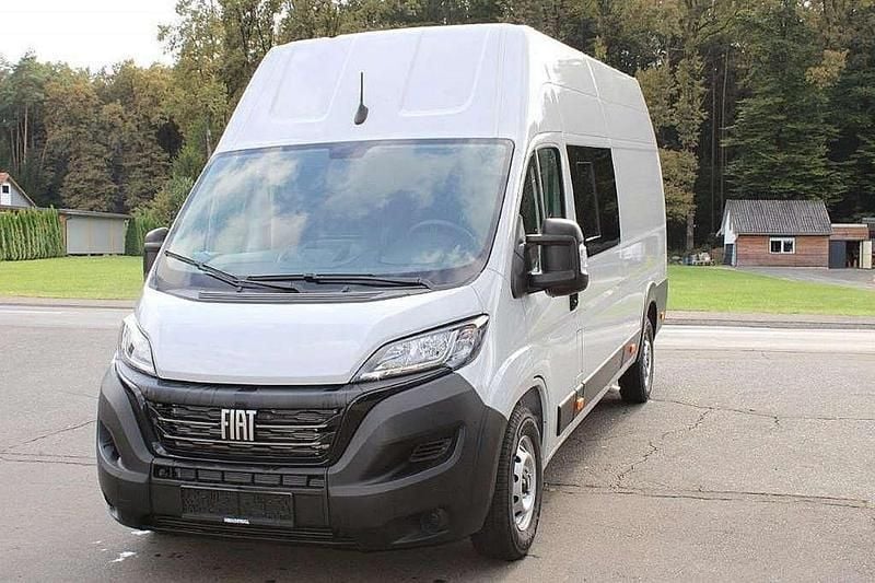 Grau Gebraucht 2023 Fiat Ducato Van | € 64.990 - Bild 1/4