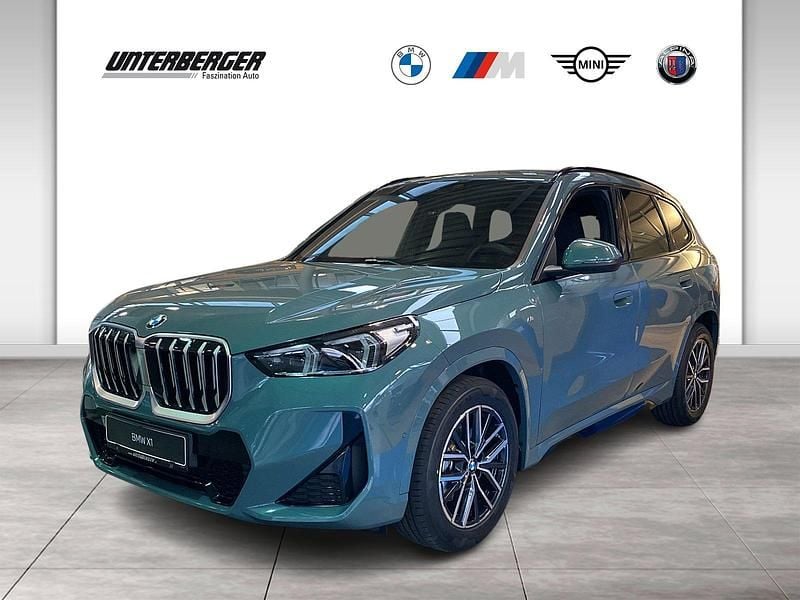 Grün Gebraucht 2024 BMW X1 M Sport SUV | € 43.990 (Teuer) - Bild 1/4