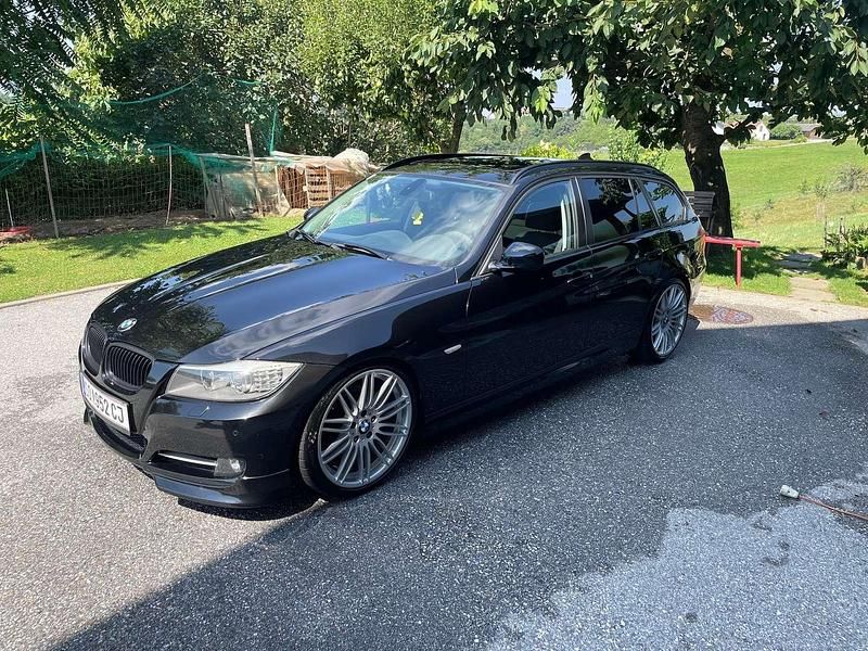 Gebraucht BMW 318 143 PS (105 kW) 2011 Schwarz Kombi