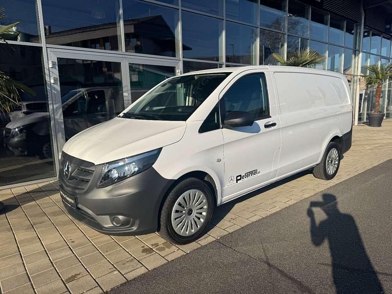 Gebraucht Mercedes Vito 102 PS (75 kW) 2024 Weiß Van