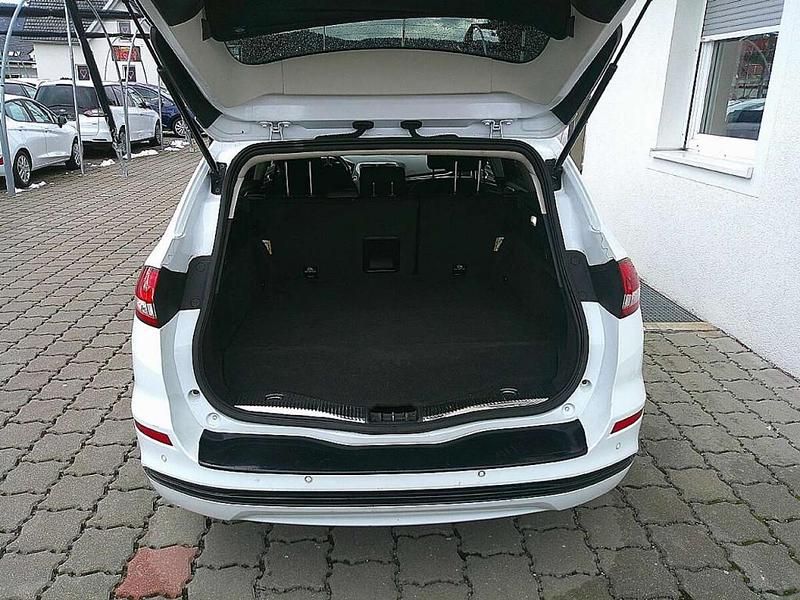 Gebraucht Ford Mondeo Titanium 140 PS (102 kW) 2020 Weiß Kombi