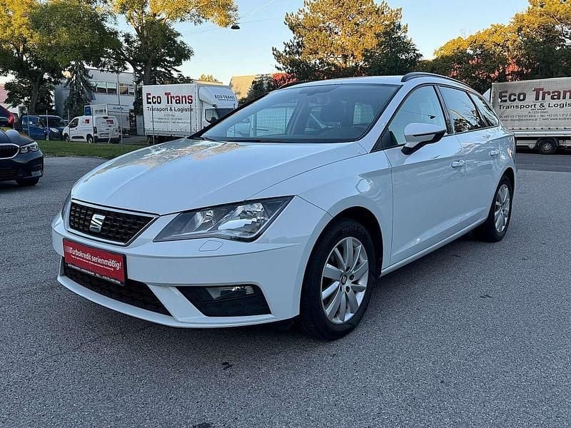 Weiß Gebraucht 2019 Seat Leon ST Reference Kombi | € 8.490 (Guter Preis) - Bild 1/4