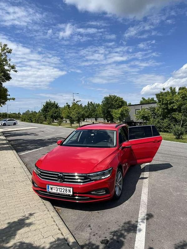 Gebraucht VW Passat 122 PS (89 kW) 2020 Rot Limousine