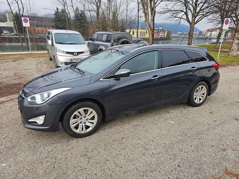 Gebraucht Hyundai i40 Style 136 PS (100 kW) 2014 Grau Kombi