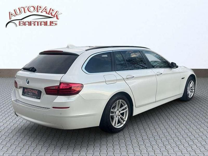 Gebraucht BMW 520 Performance 190 PS (139 kW) 2016 Weiß Kombi