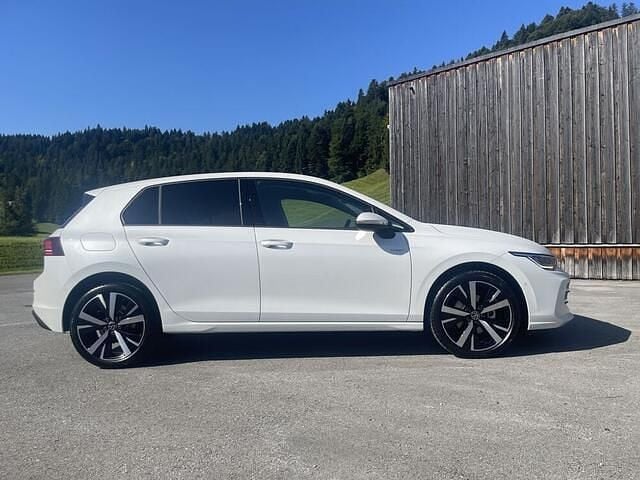 Gebraucht VW Golf VIII 116 PS (85 kW) 2025 Weiß Limousine
