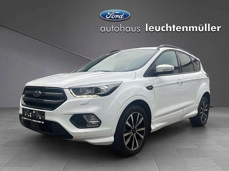 Weiß Gebraucht 2017 Ford Kuga ST-Line SUV | € 16.900 (Etwas zu teuer) - Bild 1/4