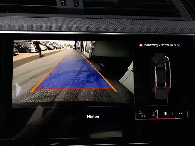 Gebraucht Audi e-tron Black Edition 300 kW (408 PS) 2022 Mythosschwarz metallic SUV