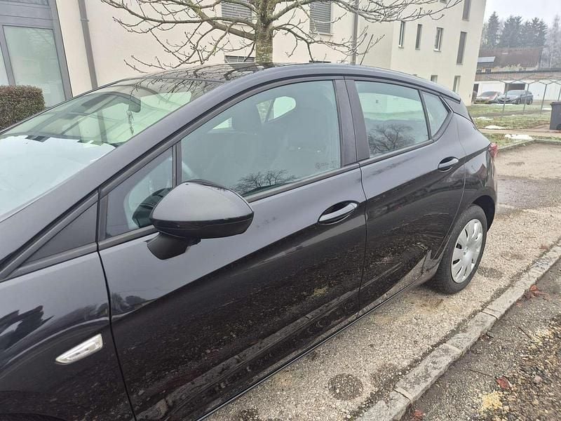Gebraucht Opel Astra Dynamic 136 PS (100 kW) 2016 Schwarz Limousine