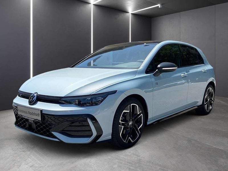 Neu VW Golf VIII Sport 116 PS (85 kW) 2025 Mittelblau  metallic Limousine