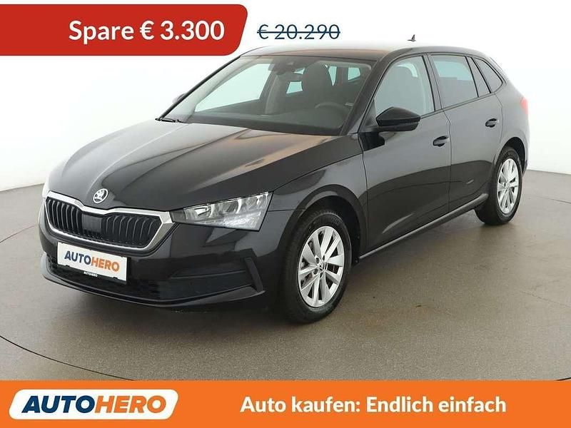 Schwarz Gebraucht 2024 Skoda Scala Active Kleinwagen | € 16.990 (Superpreis) - Bild 1/3