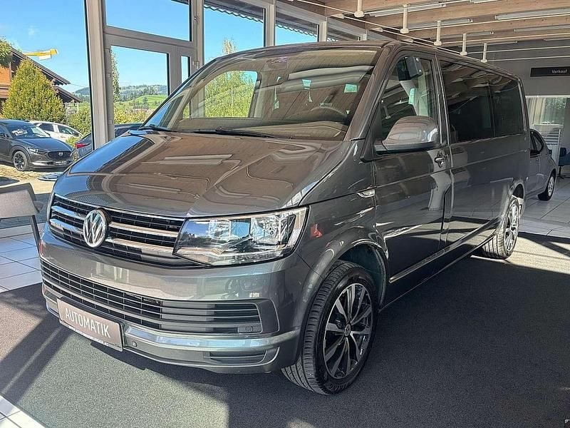 Grau Gebraucht 2018 VW Caravelle Comfortline Van / Kleinbus | € 25.900 - Bild 1/4